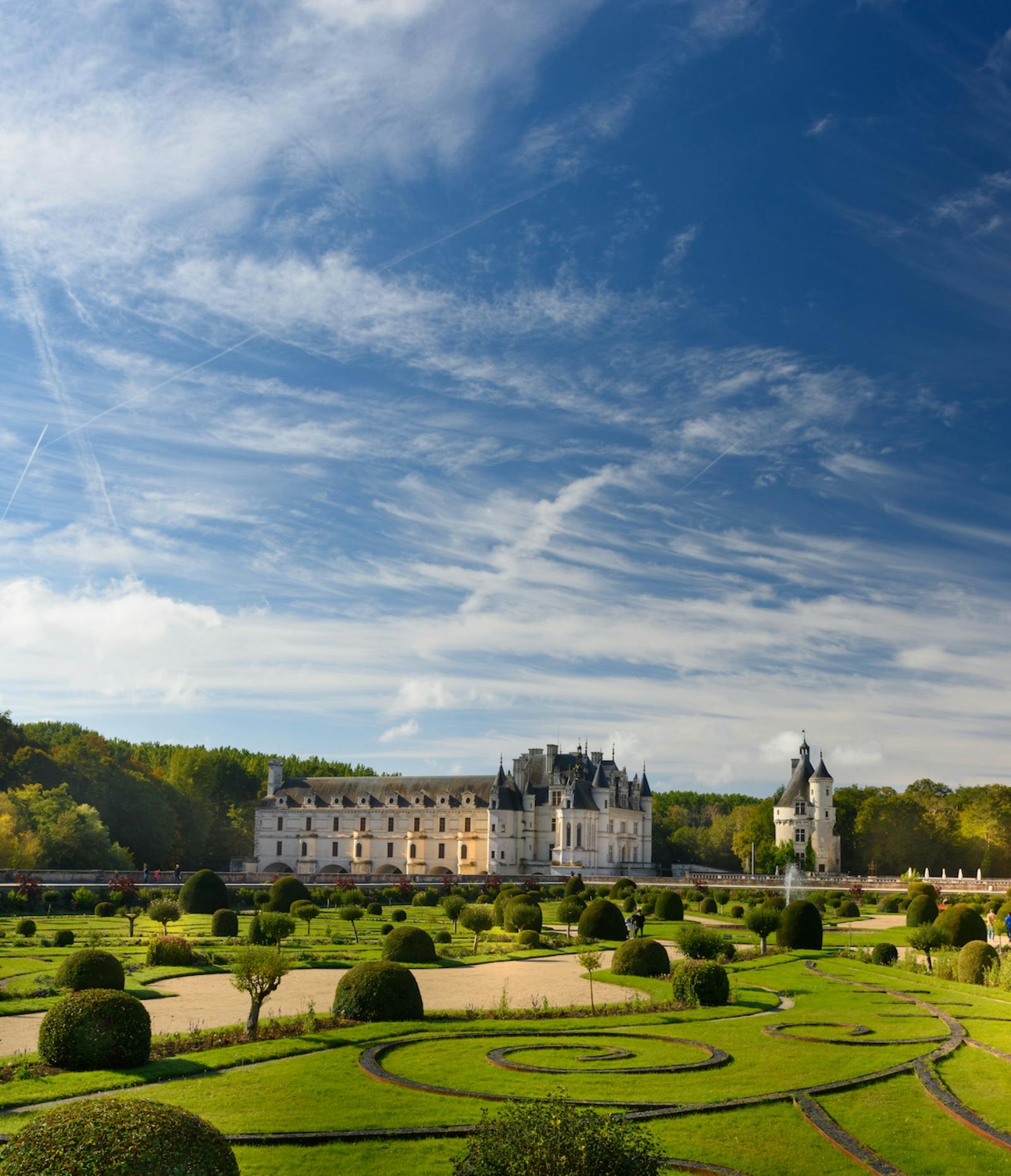 Panoramic view of the Royal Château d’Amboise and its gardens