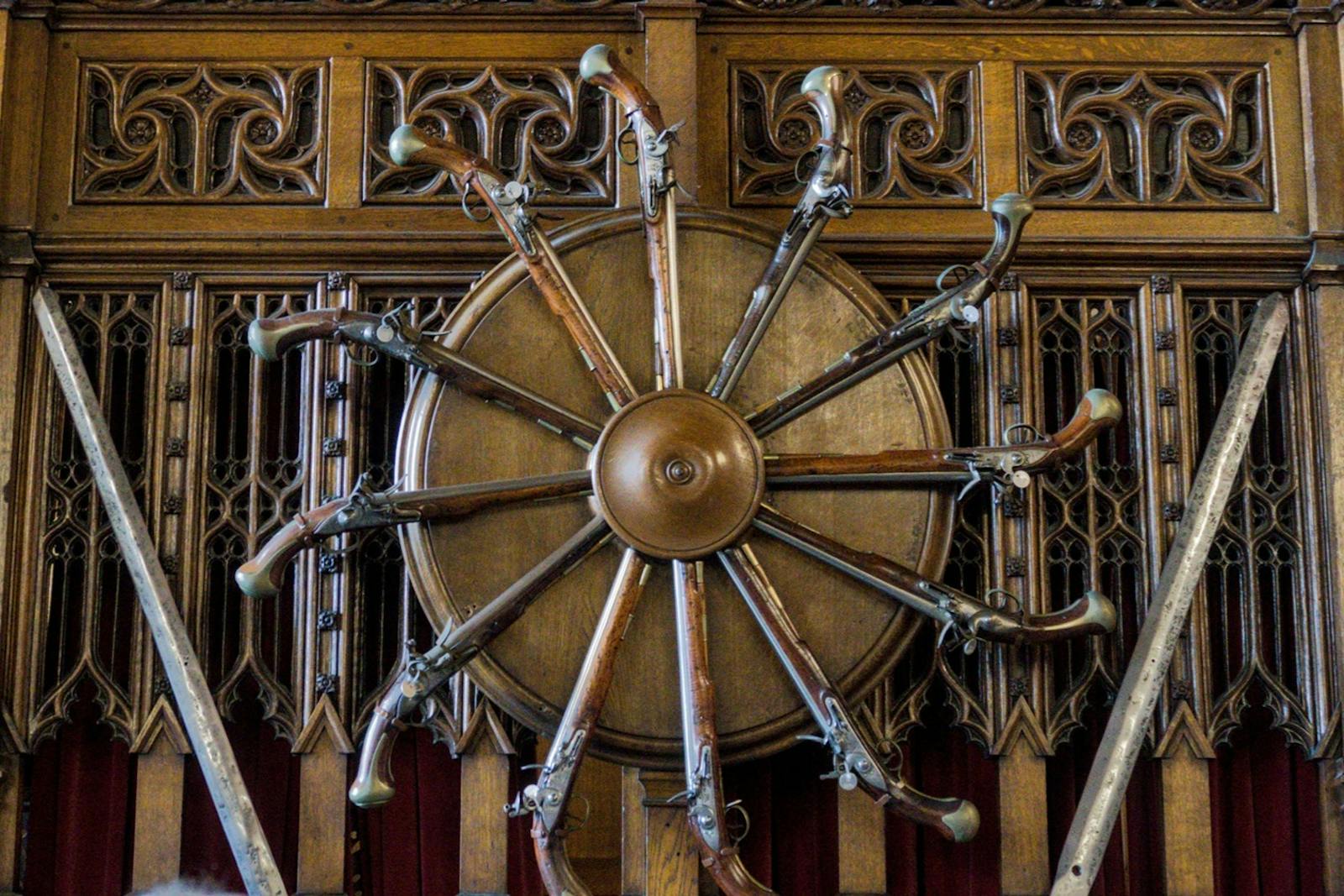 Alte Waffen im Edinburgh Castle