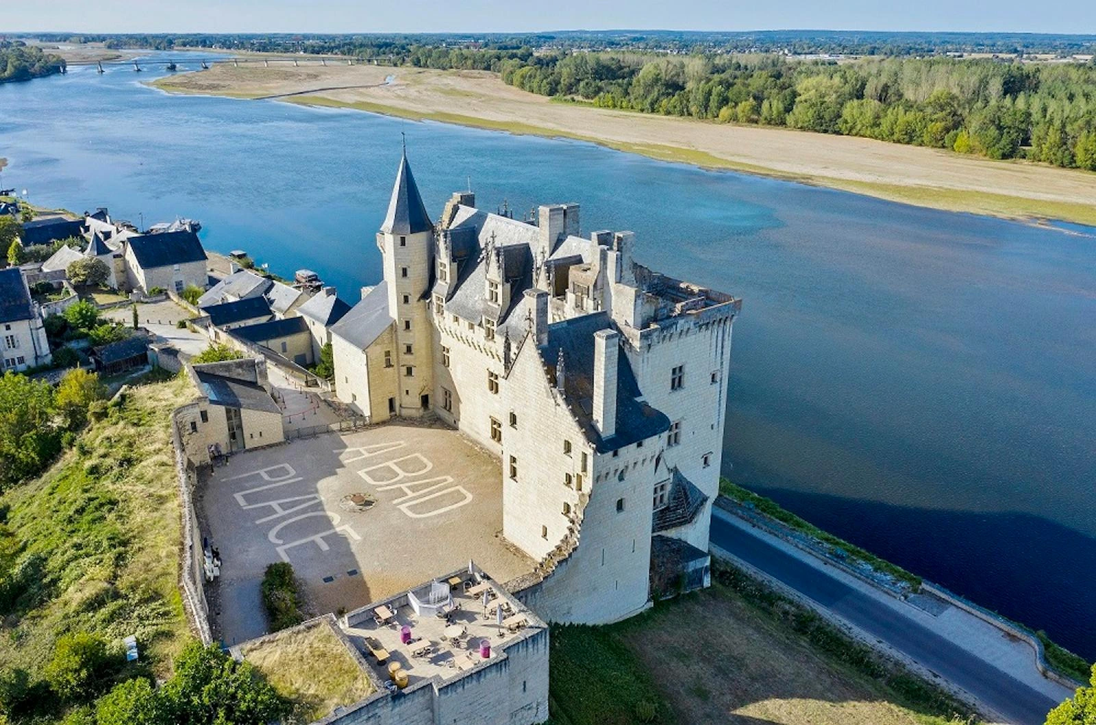 Château de Montsoreau : le musée d'art contemporain ouvert tous les jours de 12 h à 18 h