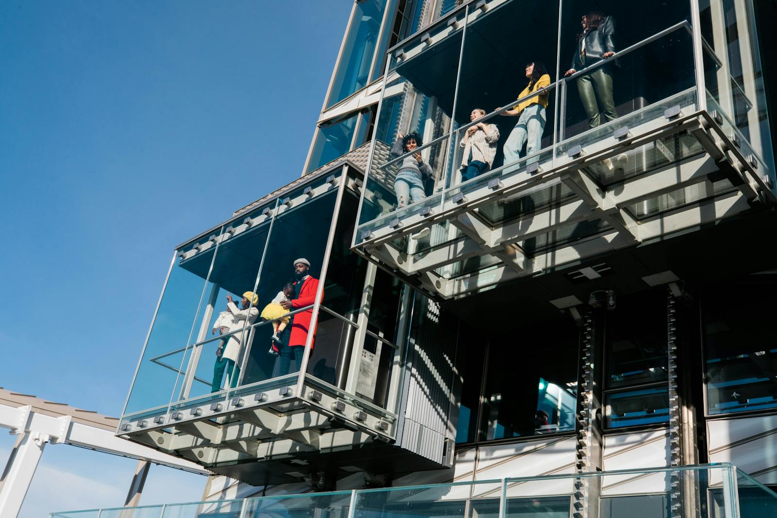 Pohled zdola nahoru na SUMMIT One Vanderbilt
